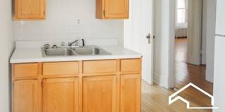 5047 North Damen Ave. Gallery 1