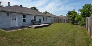 Fully Furnished 4BR Home with Fenced Yard & 2-Car Garage in Stoneburrow Gallery 26