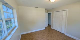 Spacious 3BR Rental with Outdoor Living Space Gallery 24