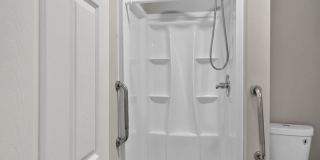 Charming 2BR Duplex in Oak Ridge Gallery 10