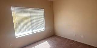 Beautiful Townhome in Gated Black Mountain Vistas (Henderson) Gallery 16
