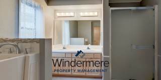 2BR/2BA Condo Overlooking the Bay - Water/Sewer/Garbage included! Gallery 19