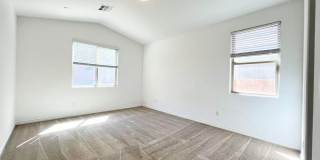 Beautiful 4-Bedroom Home with Dual Primary Suites in Henderson! Gallery 9