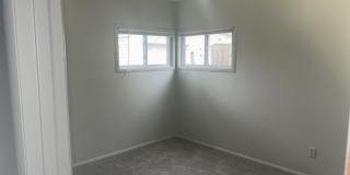 282 North Beverly Avenue Gallery 11