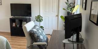 4500 Post Road Gallery 19