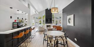 Oasis of Mandarin - Apartments & Townhomes Gallery 7