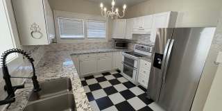 Beautiful 2 Story home Available coming soon!, pet friendly! Gallery 35