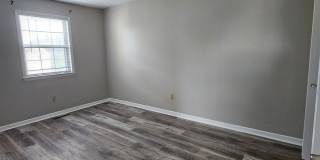3 Bedroom 1.5  bathroom End unit Townhouse near Bethlehem Catholic High School. Gallery 25