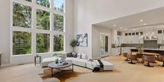 Luxury Bellevue Estate in Prestigious Bridle Trails For Rent Gallery 4