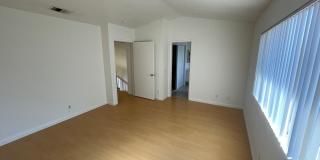 LARGE 4 BEDROOM 3 BATHROOM HOME IN MORENO VALLEY WITH LARGE YARD! Gallery 8