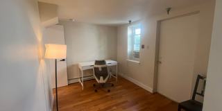 2 Bed Condo in Graduate Hospital Gallery 1