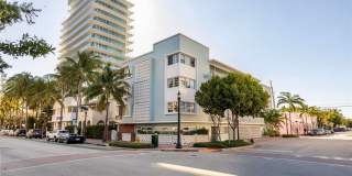 Charming studio located in the heart of South of fifth!! steps away from the beach and fine dining. Charming studio located in the heart of South of fifth!! steps away from the beach and fine dining. Gallery 1