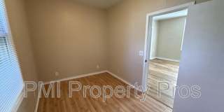 2945 N 23rd St Gallery 10