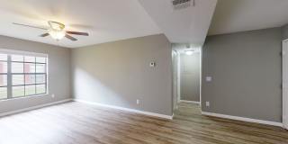 Seville Apartments. A Beautiful apartments is waiting for you to make it a Home. Great Specials Today! Gallery 12