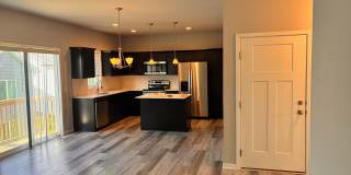 Spacious 3BR 2.5ba house in Waukee, available NOW! Gallery 1