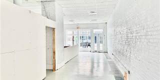 2126 MAGAZINE Street Gallery 9