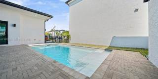 5718 Ashwood Cir W Gallery 38