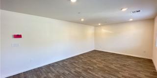 2750 Frosted Teal Avenue Gallery 10