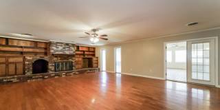 2377 Napoleon Avenue Gallery 3