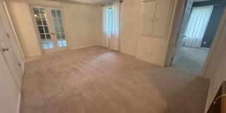 4 bedroom, 2 1/2 bath Gallery 24
