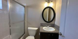 2 Bed, 2 Bath in Courtyard Estates! Gallery 15