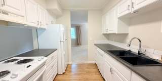 Super Cute 2 Bedroom Condo in Tigard!!! Water, Sewer and Garbage Included!!! Gallery 11