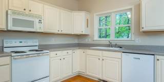 Black Mountain Townhouse Rental! Gallery 18
