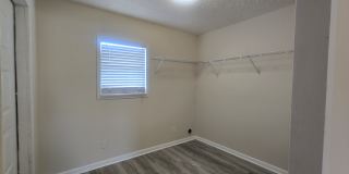 3910 Venetian Circle - 1 Gallery 7