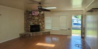 Spacious 2-Bed, 1-Bath Home in the Heart of Burbank! Gallery 5
