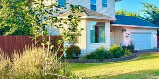 Large 3 Bedroom, 2 Bath Home in McMinnville- Dog Friendly, Landscaping Included Gallery 1