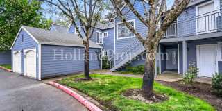 Beautiful 2-Bedroom Condo with a Garage! Gallery 3