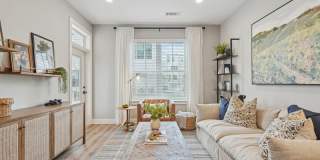 Everly Everly Gallery 3