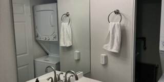 1 bedroom, 1 bathroom Condo with City View! Gallery 13