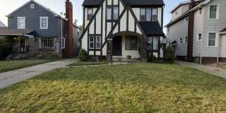 17917 East Park Drive - Upstairs Gallery 1