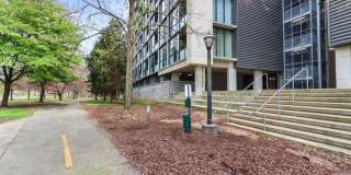 Awesome 1BR Loft Style Condo Overlooking Midtown! Gallery 35