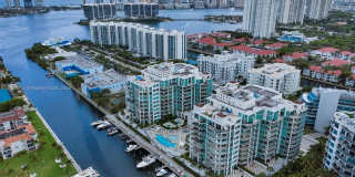 3131 NE 188th St Gallery 74