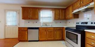 Charming Three Bedroom Columbia Townhome Coming Soon! Gallery 4