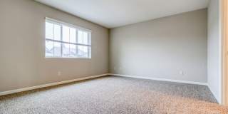 Spacious 4br/2.5ba house with garage in well maintained neighborhood Gallery 18