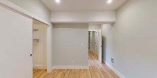 1401 Jones Gallery 16
