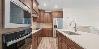 Modern, Spacious 2 Bed Townhome, Brier Creek Country Club, Golf course views! Gallery 6