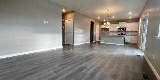 Gorgeous 4 Bed, 2.5 Bath Newer Build in Berthoud! Gallery 8