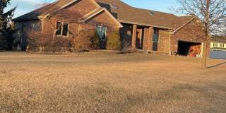 Charming 3BR House in Cedar Lake Gallery 1