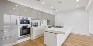 1 Renaissance Square unit: Ph40c Gallery 1