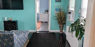 509 E 4th St Street Gallery 14