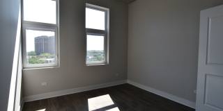 3833 N Broadway Gallery 139