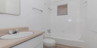 Country Club Apartments Gallery 15