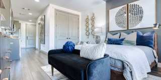 Ele Lower Greenville Gallery 20