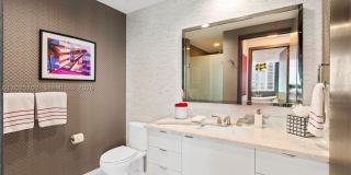 5959 Collins Ave Gallery 34