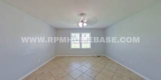 Charming 3-Bedroom Home with Brand New Windows, Garden Yard and Coffee Bar in Navarre Gallery 8