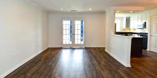 Everyday conveniences are all just moments away, offering the perfect balance of comfort, convenience, and vibrant neighborhood living. Gallery 13